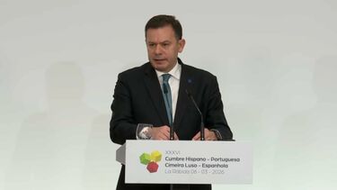 Primeiro-ministro promete estar atento à evolução do preço dos combustíveis