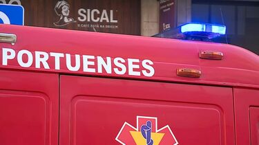 Bombeiro assaltado enquanto ajudava mulher que morreu no Porto