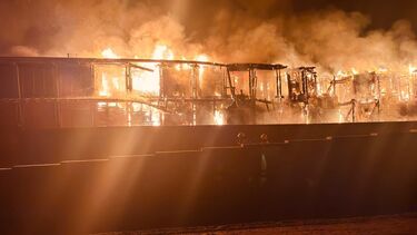 Incêndio de grandes dimensões consome hotel de madeira da herdeira da Zara em Troia