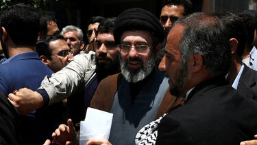O que esperar de Mojtaba Khamenei, o novo líder supremo do Irão?