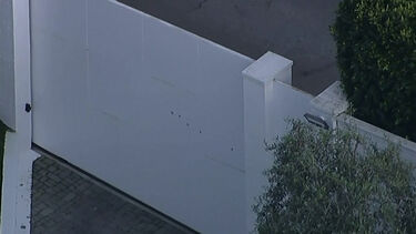 Casa da cantora Rihanna alvo de tiros.