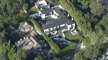 Casa da cantora Rihanna alvo de tiros.