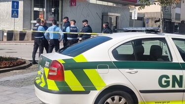 Banco em Santa Maria da Feira evacuado devido a ameaça de bomba