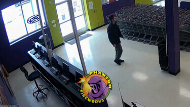 Videovigilância mostra suspeito de tentar detonar bomba em Nova Iorque a comprar material dias antes