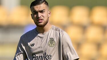 Ex-jogador do FC Porto e um membro dos Super Dragões detidos em operação de combate ao tráfico de droga no Bairro do Cerco