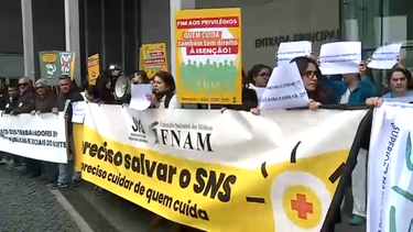 Manifestação pelo parque de estacionamento passar a ser pago