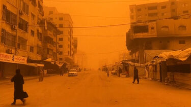 Tempestade de poeira cobre Gaza e autoridades alertam população