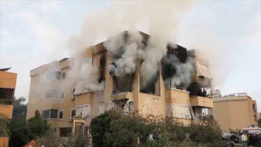 Quatro mortos após ataque israelita atingir prédio residencial no sul do Líbano