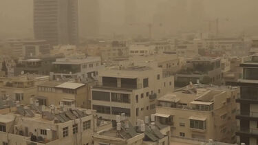 Novas imagens mostram tempestade de areia que varre várias zonas do Médio Oriente