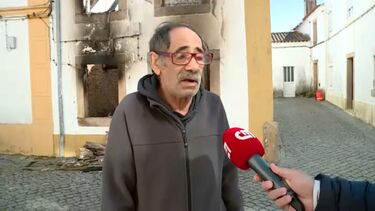"Fiquei só com a roupa que tinha no corpo": homem perde casa em incêndio em Castelo de Vide
