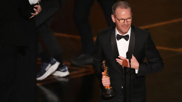 Joachim Trier recebe o Óscar de Melhor Filme Internacional por 