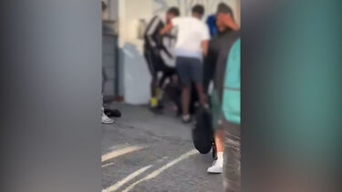 Dois jovens agredidos por 20 indivíduos à porta de escola em Massamá