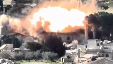 Imagens mostram explosões provocadas por ataques de Israel a várias posições do Hezbollah no Líbano 