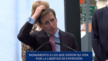 Presidente da câmara de Madrid atingido por ‘cagadela’ de pombo durante discurso