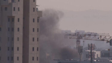 Vídeo mostra nuvem de fumo provocada por explosão em Telavive