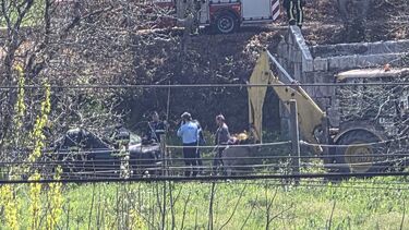 Casal de jovens morre após carro cair a represa de água em Penafiel