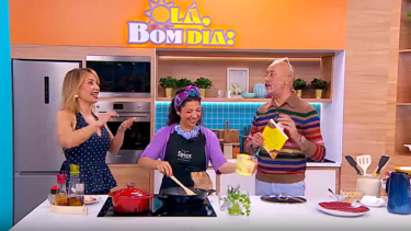 Sofia Magalhães apresenta novo livro com receitas fáceis de fazer e dicas para organizar compras ao longo do mês