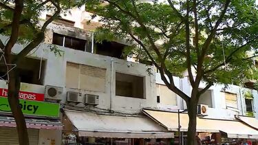 “Põe em perigo as pessoas”: Edifício devoluto em Albufeira atraem sem-abrigo e moradores estão preocupados  