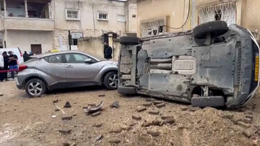 Míssil iraniano atinge habitação e carros na cidade israelita de Kfar Qasim