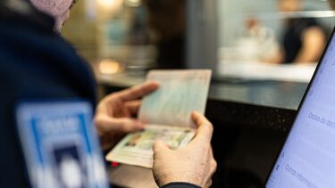 Violador procurado pelo Brasil detido a tentar entrar em Portugal