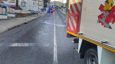 Dois mortos em despiste de carro na Ericeira. Vítimas estavam no passeio