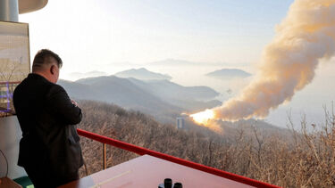 Imagens mostram teste de mísseis e tanques das forças especiais da Coreia do Norte