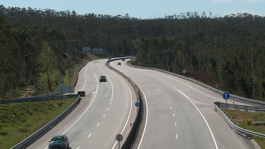 Criança que perdeu a mãe no acidente
