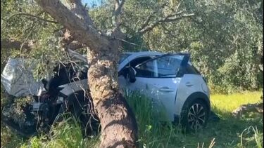 Suspeito de assassinar ex-companheira foge do local do crime e acaba por morrer em acidente de carro