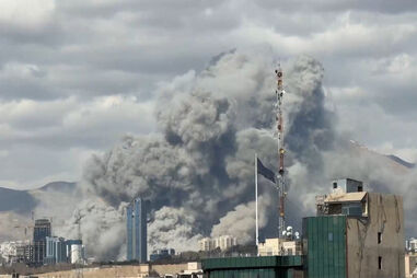 Explosão abala Teerão após Israel anunciar novos ataques à capital iraniana