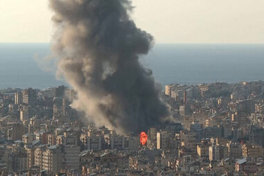 Explosões ouvidas em Beirute num momento em que conflito no Médio Oriente se agrava  