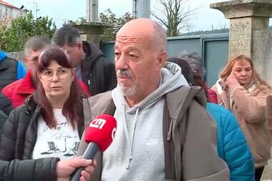 População de Santa Marta de Portuzelo está revoltada com a instalação de uma antena com 30 metros de altura 