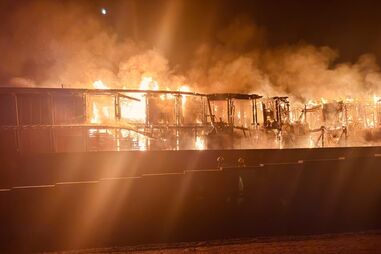 Incêndio de grandes dimensões consome hotel de madeira da herdeira da Zara em Troia