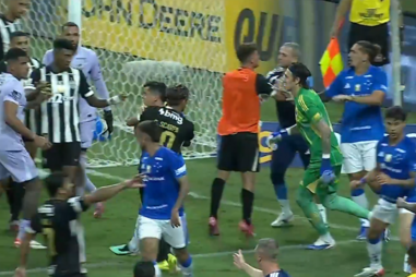 Final do Campeonato Mineiro termina em pancadaria