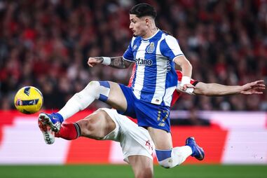 Borja Sainz deverá ser titular frente ao Estugarda