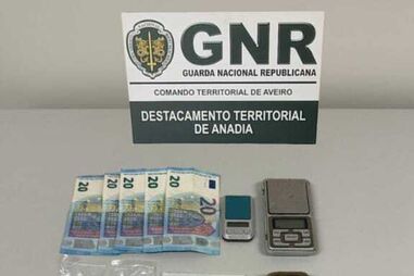 GNR apreende centenas de doses de droga e detém suspeito em Oliveira do Bairro