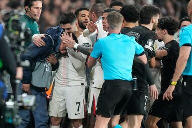 Pedro Neto pediu desculpa pelo empurrão ao apanha-bolas