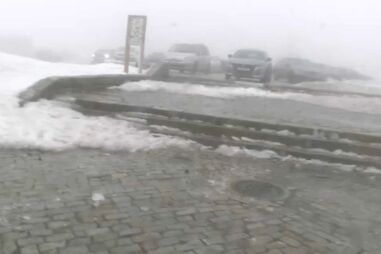 Manto branco na Serra da Estrela resiste há três meses