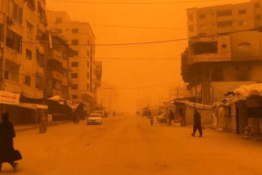 Tempestade de poeira cobre Gaza e autoridades alertam população