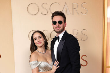 Alba Baptista e Chris Evans