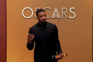 “Sonhem em grande e sejam gentis”: A mensagem de Michal B. Jordan após conquistar Óscar de Melhor Ator