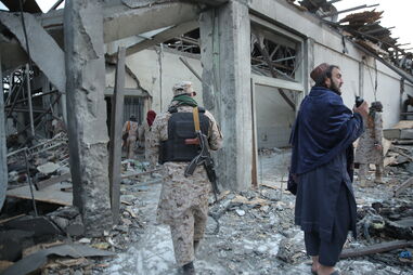 Centenas de mortos em ataque aéreo do Paquistão em Cabul 