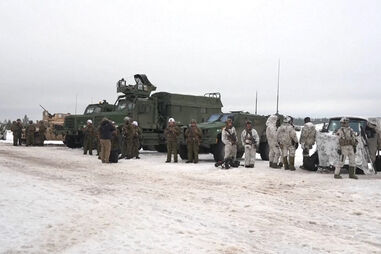 No gelo e prontos para combate: NATO mostra força no Ártico