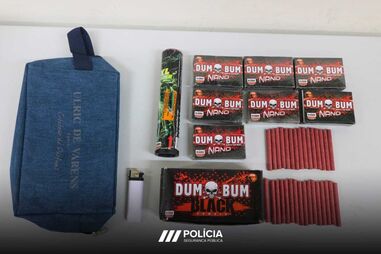 Sete jovens identificados na sequência de ocorrência relacionada com artigos pirotécnicos no interior de escola