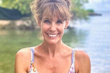  Alexandra Paul