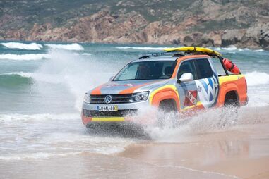 SeaWatch salva menores arrastados pela corrente 