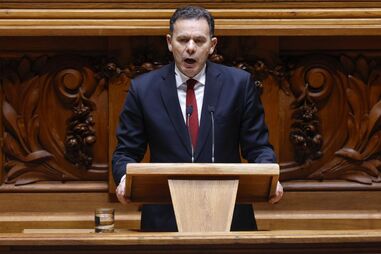 Primeiro-ministro, Luís Montenegro, durante o debate quinzenal