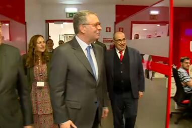 Presidente da República visita redação do CM e fala sobre a preocupação com a distribuição de jornais por todo o País