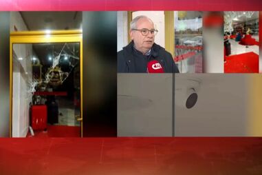 Dono de loja assaltada três vezes em três dias diz que ladrões usaram picareta para partir montra