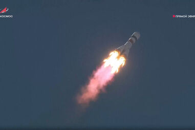 Rússia envia nave com mantimentos para a Estação Espacial Internacional