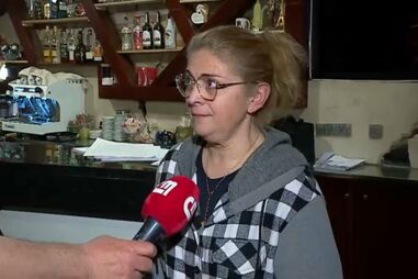 Empresária desesperada por não lhe garantirem licença especial de ruído para eventos de karaoke 